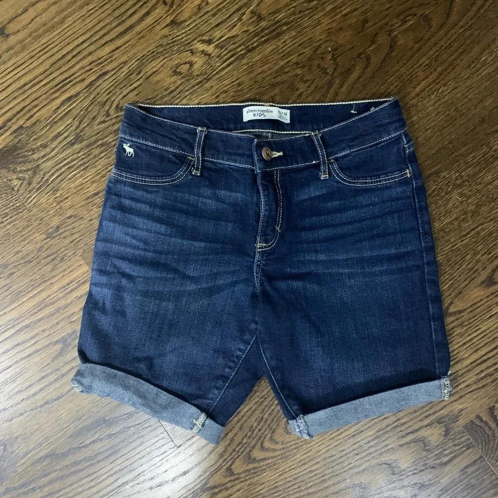 Abercrombie kids denim shorts size 13/14‎